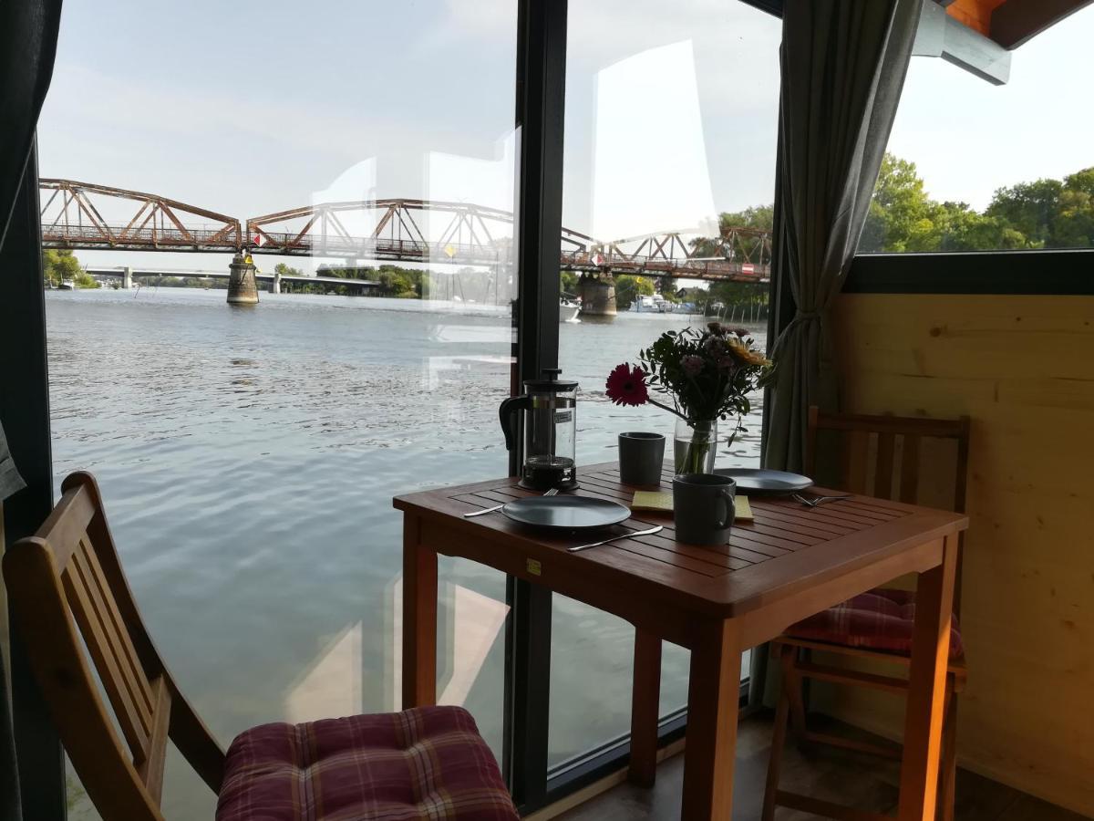 Gaestehaus Schloss Plaue Brandenburg  Exteriör bild